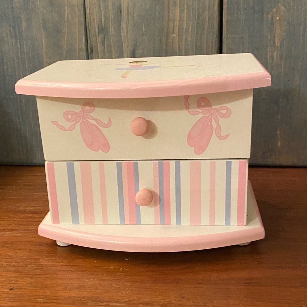 Maggie Miller Ballerina Girl’s Jewelry Box